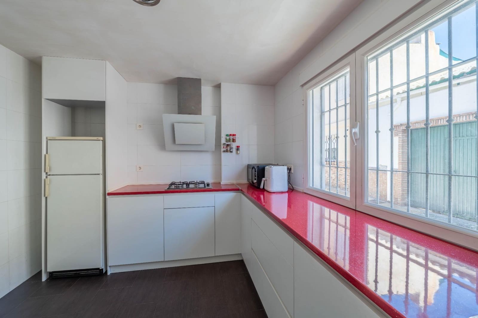 3 quarto Casa em Banda para venda em Peligros com garagem - 259 900 € (Ref: 9876696)
