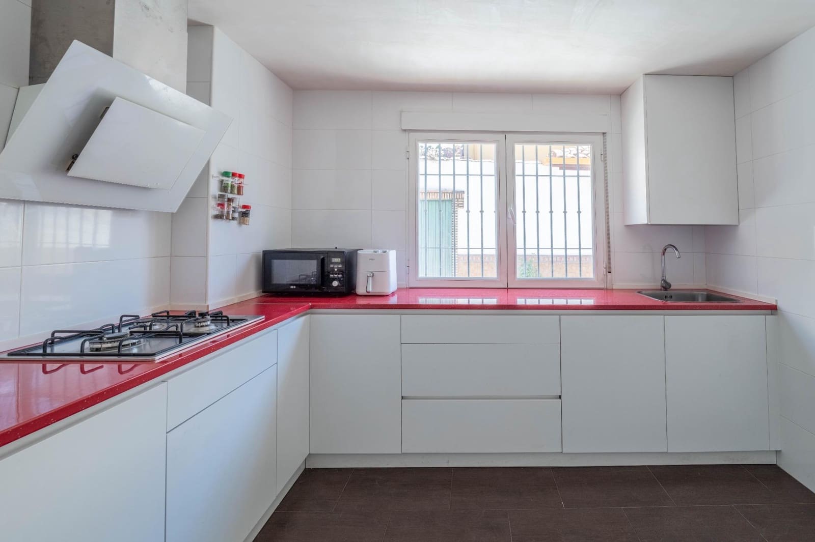 3 quarto Casa em Banda para venda em Peligros com garagem - 259 900 € (Ref: 9876696)