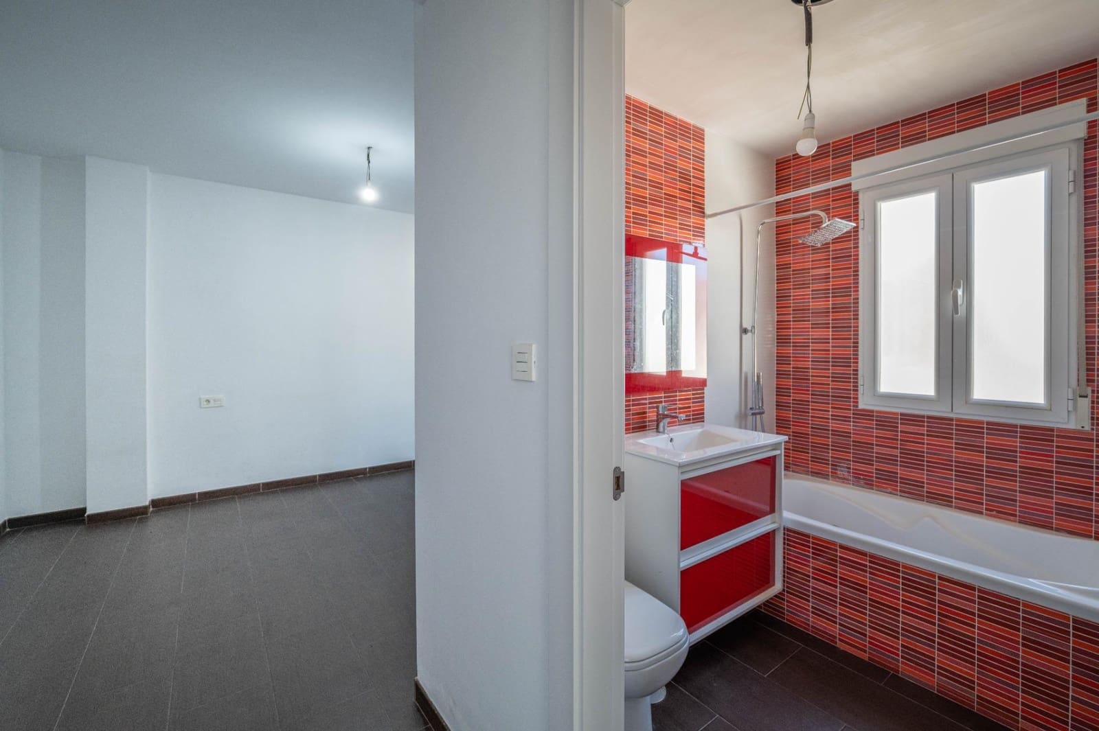 3 quarto Casa em Banda para venda em Peligros com garagem - 259 900 € (Ref: 9876696)