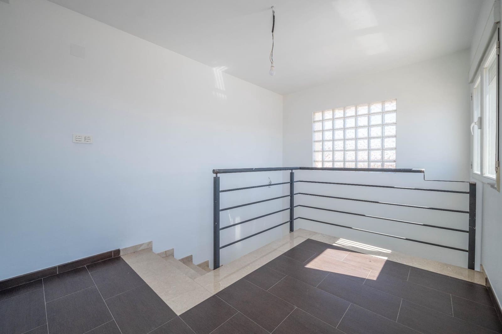 3 quarto Casa em Banda para venda em Peligros com garagem - 259 900 € (Ref: 9876696)