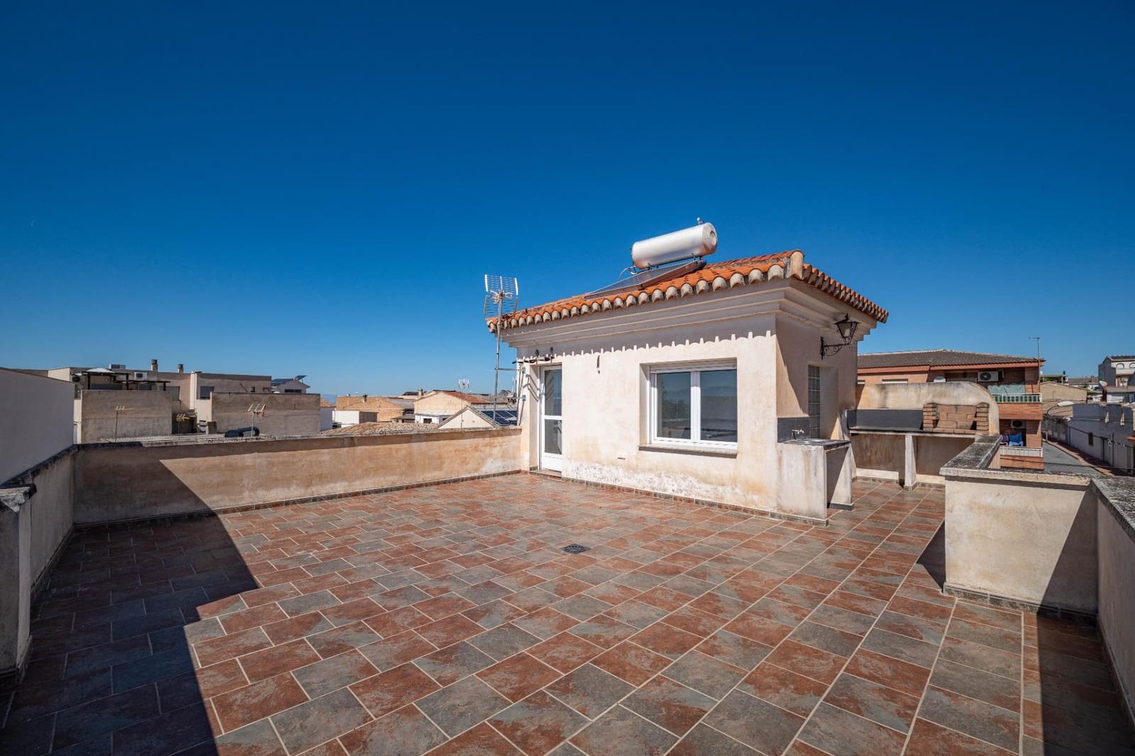 3 quarto Casa em Banda para venda em Peligros com garagem - 259 900 € (Ref: 9876696)