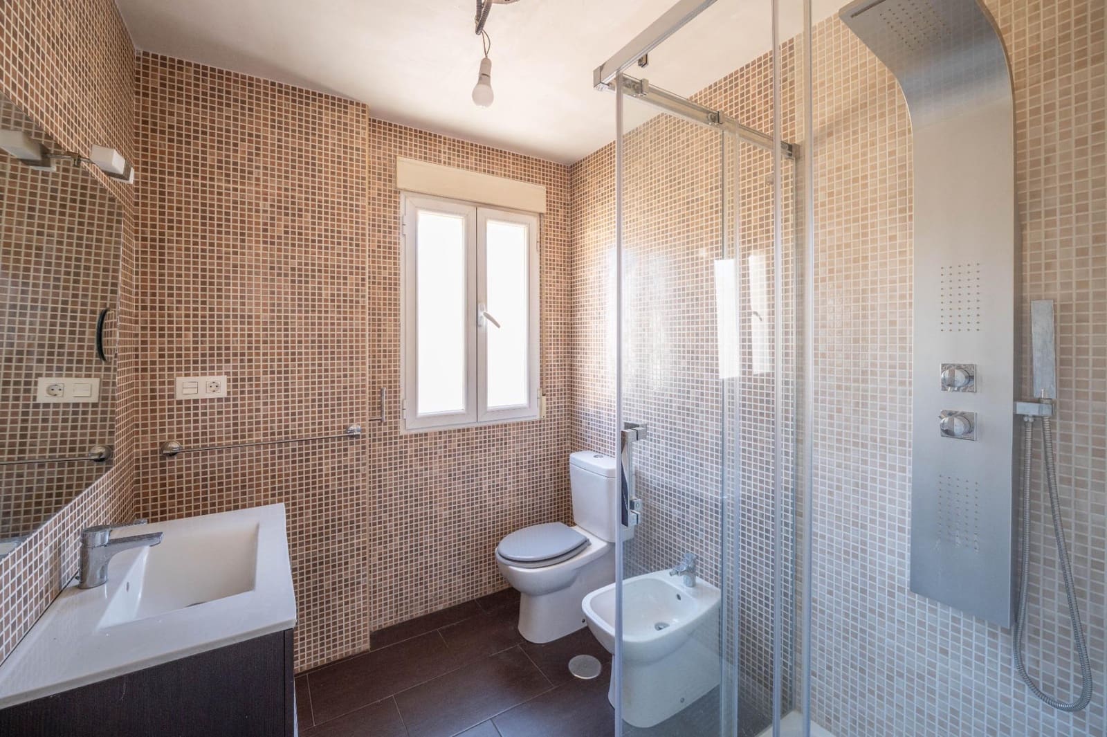 3 quarto Casa em Banda para venda em Peligros com garagem - 259 900 € (Ref: 9876696)