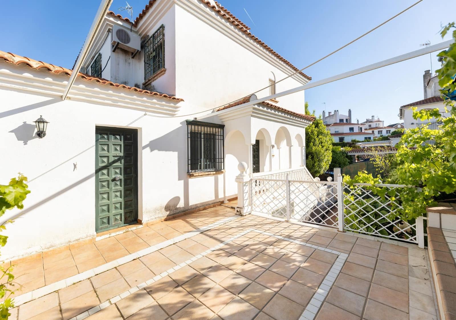 6 sypialnia Dom szeregowy na sprzedaż w Peligros z basenem - 290 000 € (Ref: 9879165)