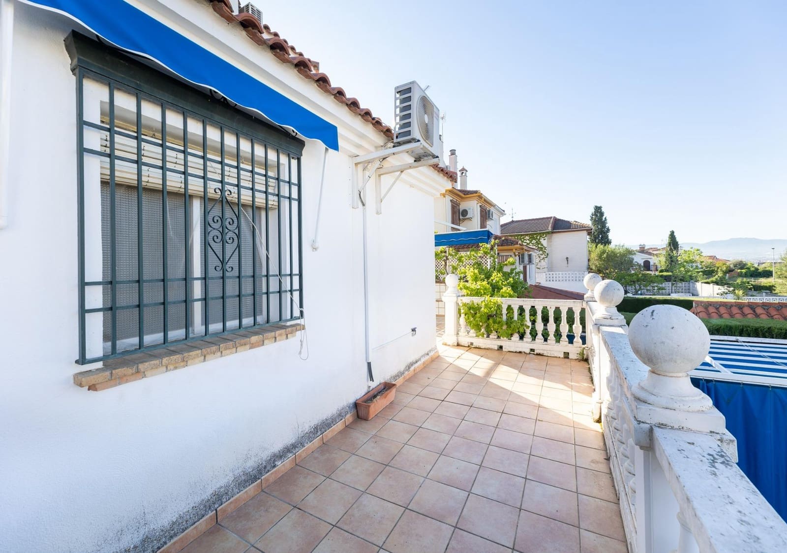 6 sypialnia Dom szeregowy na sprzedaż w Peligros z basenem - 290 000 € (Ref: 9879165)