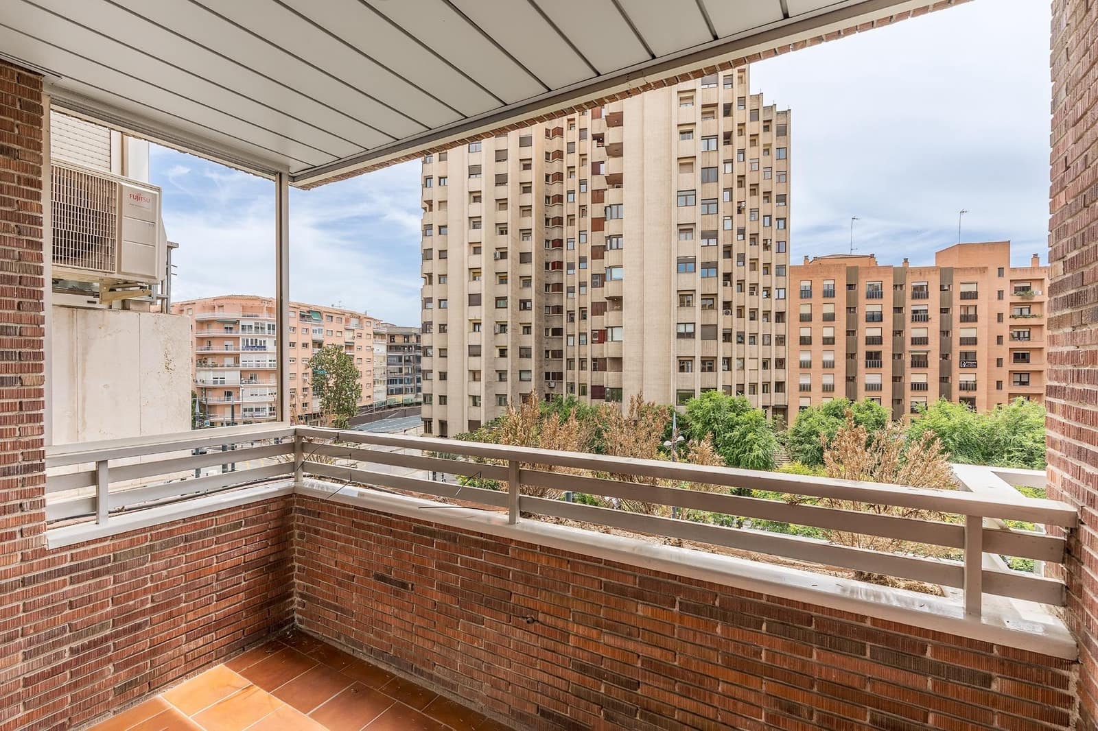 4 sovrum Lägenhet till salu i Granada stad med garage - 550 000 € (Ref: 9885062)