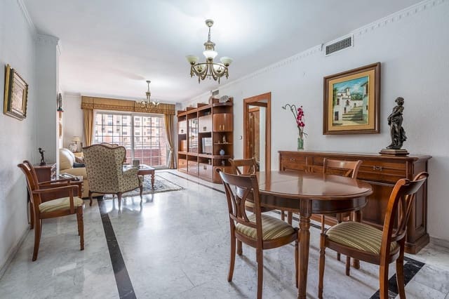 4 sovrum Lägenhet till salu i Granada stad med garage - 550 000 € (Ref: 9885062)