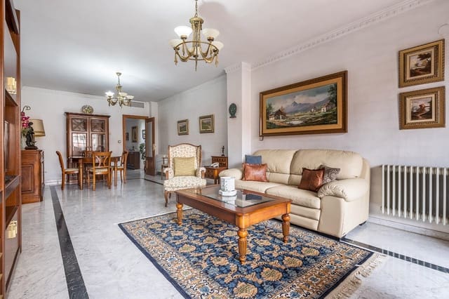 4 sovrum Lägenhet till salu i Granada stad med garage - 550 000 € (Ref: 9885062)