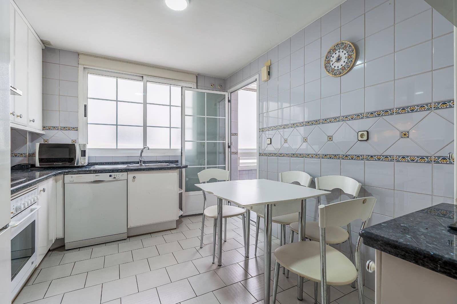 4 sovrum Lägenhet till salu i Granada stad med garage - 550 000 € (Ref: 9885062)