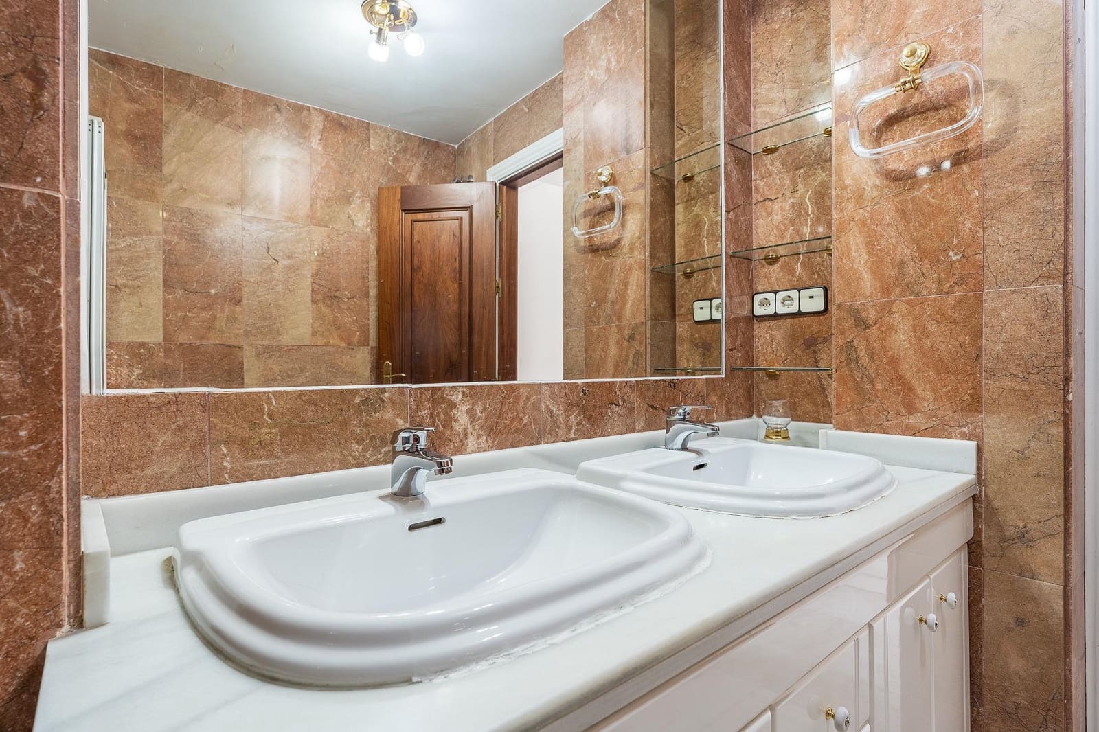4 sovrum Lägenhet till salu i Granada stad med garage - 550 000 € (Ref: 9885062)