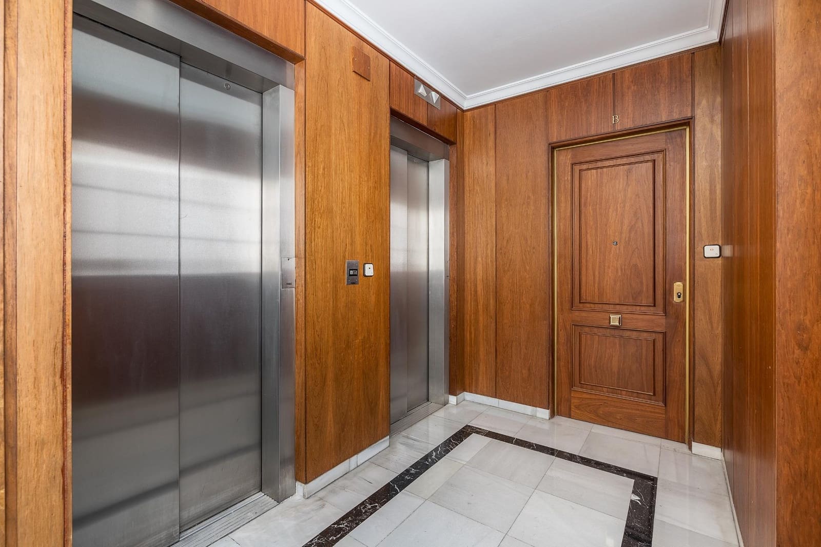 4 sovrum Lägenhet till salu i Granada stad med garage - 550 000 € (Ref: 9885062)