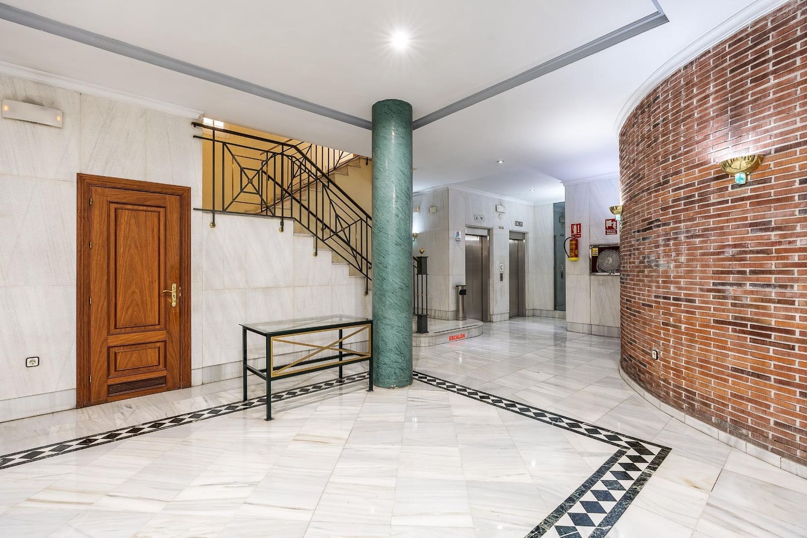 4 sovrum Lägenhet till salu i Granada stad med garage - 550 000 € (Ref: 9885062)