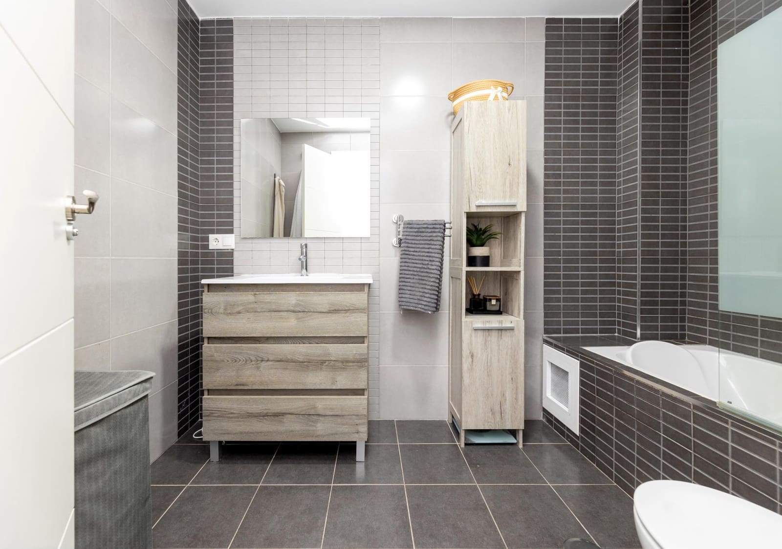 2 quarto Apartamento para venda em La Zubia com garagem - 165 000 € (Ref: 9885063)