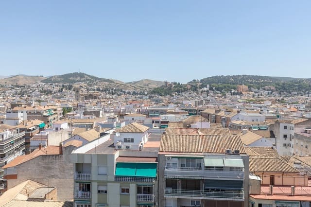 4 Zimmer Wohnung zu verkaufen in Granada Stadt - 390.000 € (Ref: 9890605)