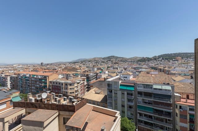 4 Zimmer Wohnung zu verkaufen in Granada Stadt - 390.000 € (Ref: 9890605)