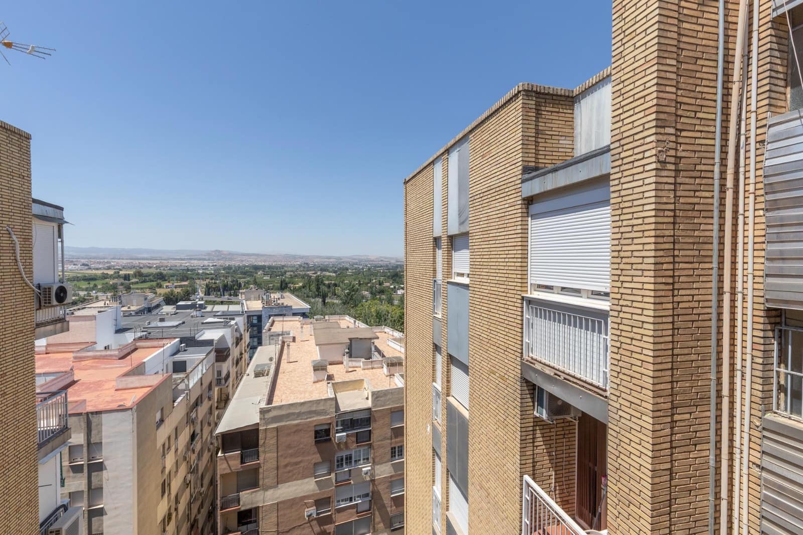 4 Zimmer Wohnung zu verkaufen in Granada Stadt - 390.000 € (Ref: 9890605)