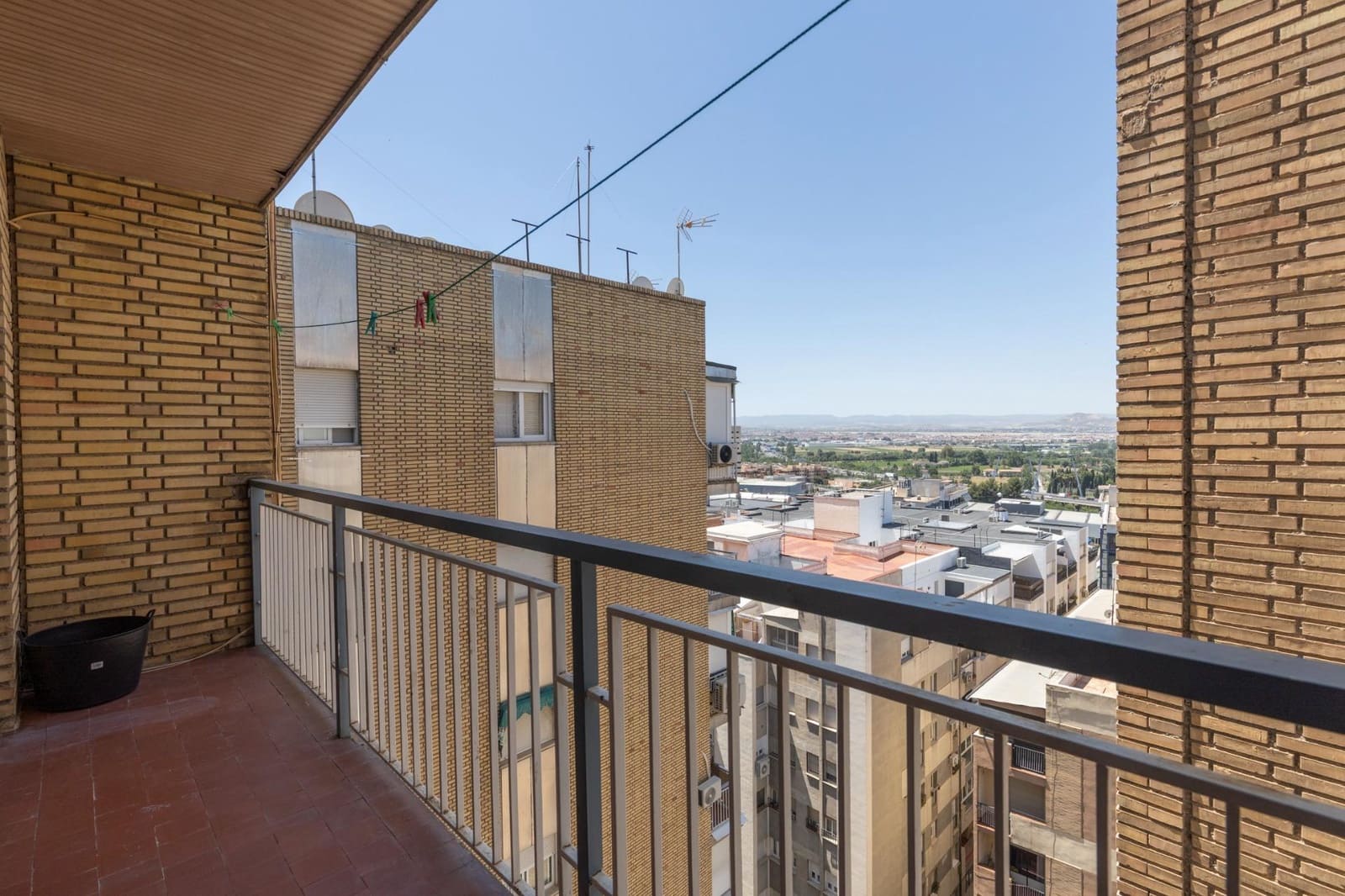4 Zimmer Wohnung zu verkaufen in Granada Stadt - 390.000 € (Ref: 9890605)