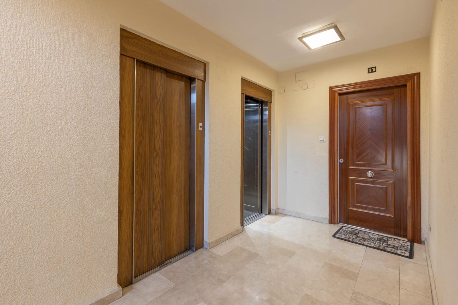 4 Zimmer Wohnung zu verkaufen in Granada Stadt - 390.000 € (Ref: 9890605)