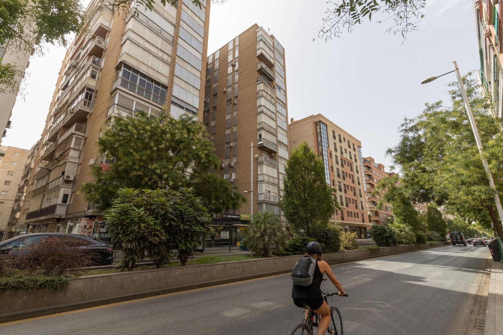 4 Zimmer Wohnung zu verkaufen in Granada Stadt - 390.000 € (Ref: 9890605)