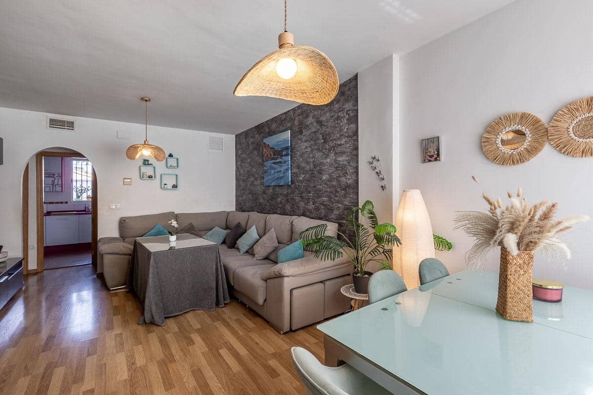 4 soverom Rekkehus til salgs i Cajar med garasje - € 248 000 (Ref: 9890606)