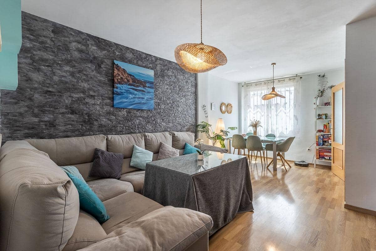 4 soverom Rekkehus til salgs i Cajar med garasje - € 248 000 (Ref: 9890606)