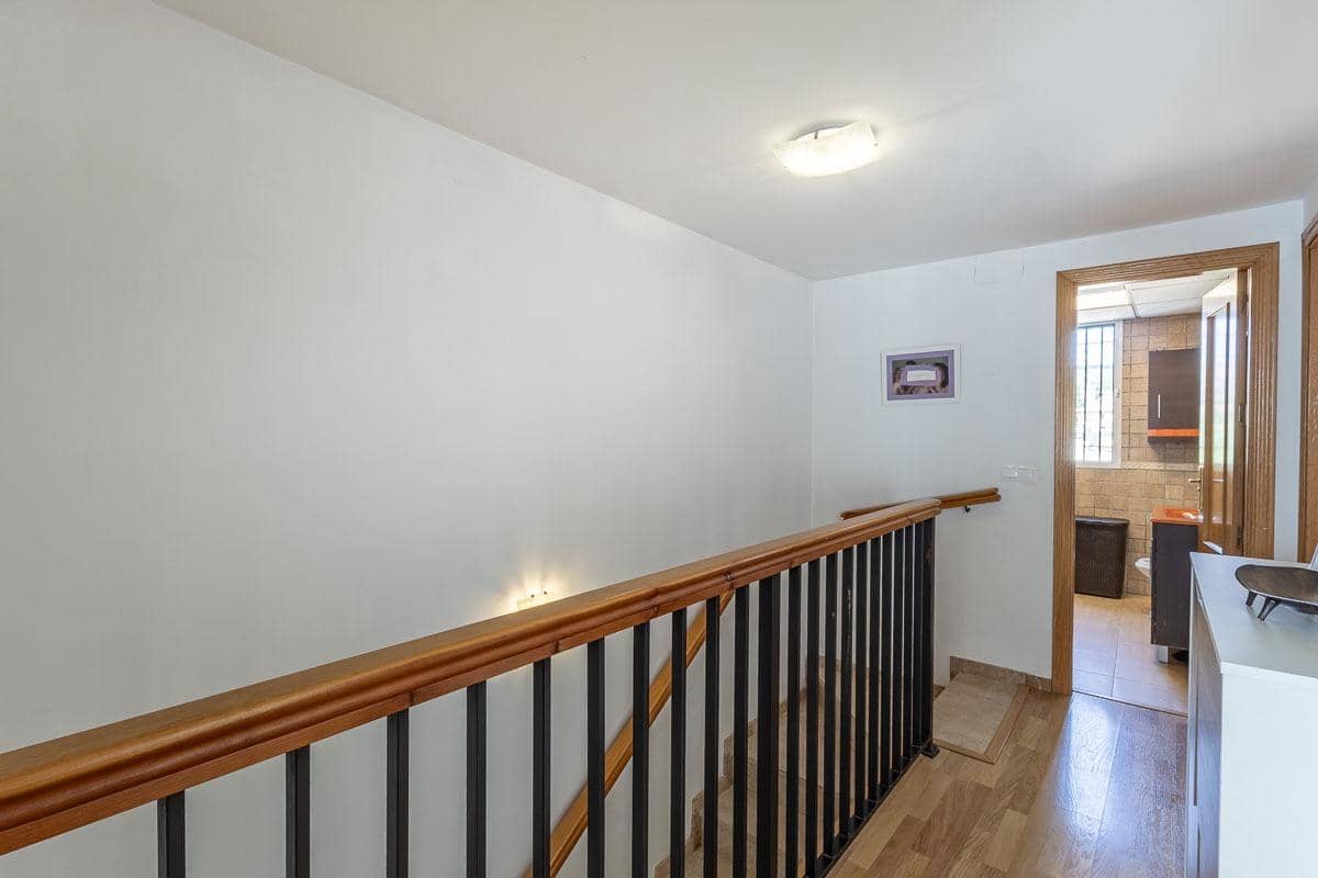 4 soverom Rekkehus til salgs i Cajar med garasje - € 248 000 (Ref: 9890606)