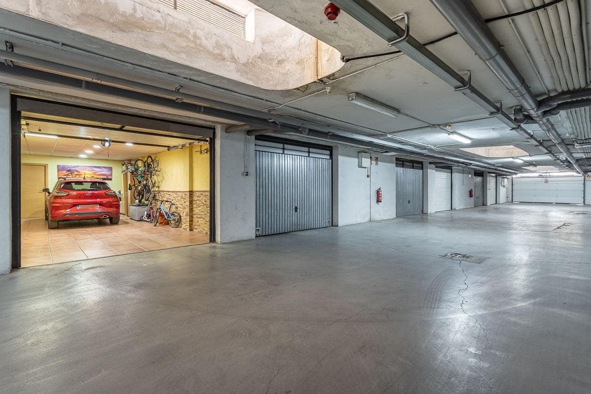 4 soverom Rekkehus til salgs i Cajar med garasje - € 248 000 (Ref: 9890606)