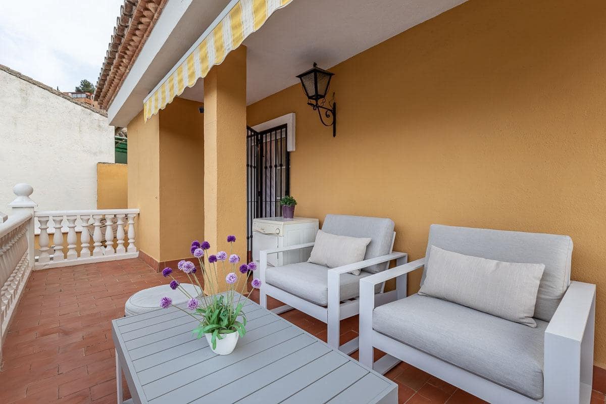 Casa de 4 habitaciones en Granada ciudad en venta con garaje - 580.000 € (Ref: 9890607)