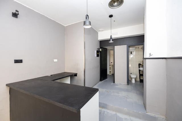Comercial para venda em Granada cidade - 60 000 € (Ref: 9892579)