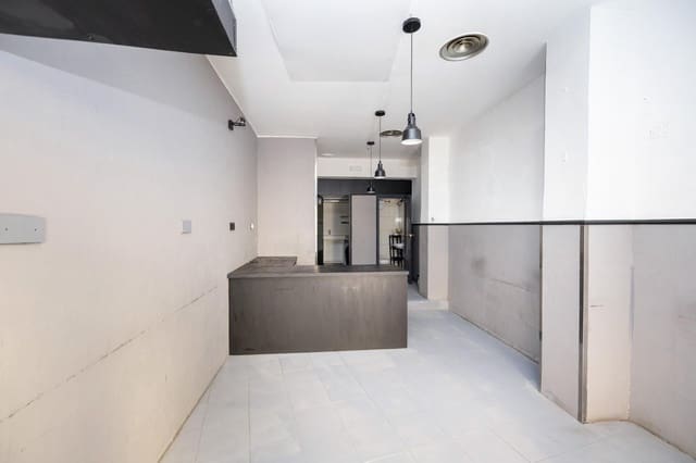 Comercial para venda em Granada cidade - 60 000 € (Ref: 9892579)