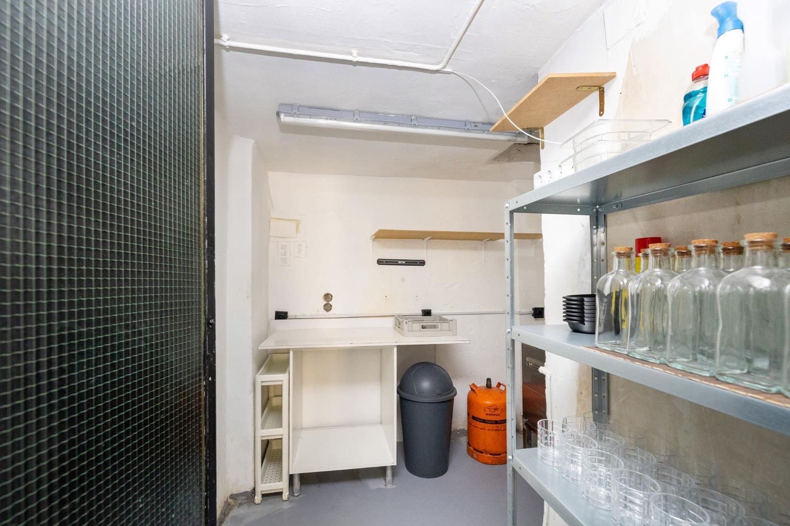Comercial para venda em Granada cidade - 60 000 € (Ref: 9892579)