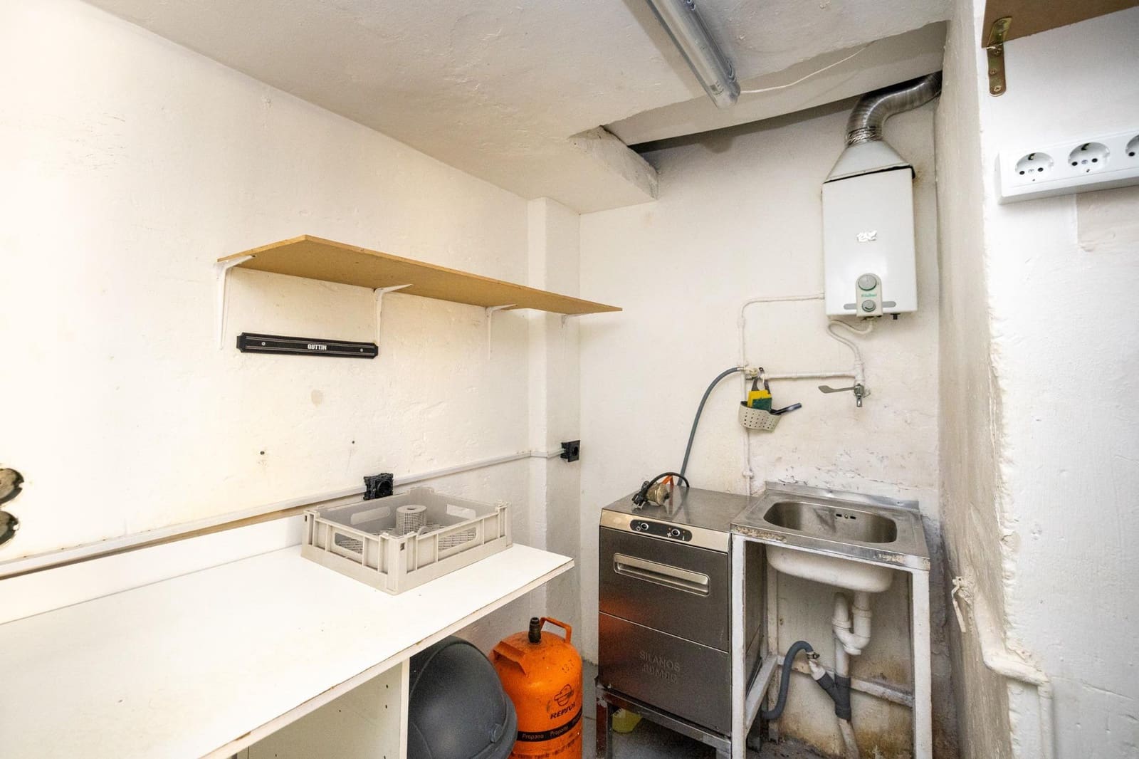 Comercial para venda em Granada cidade - 60 000 € (Ref: 9892579)