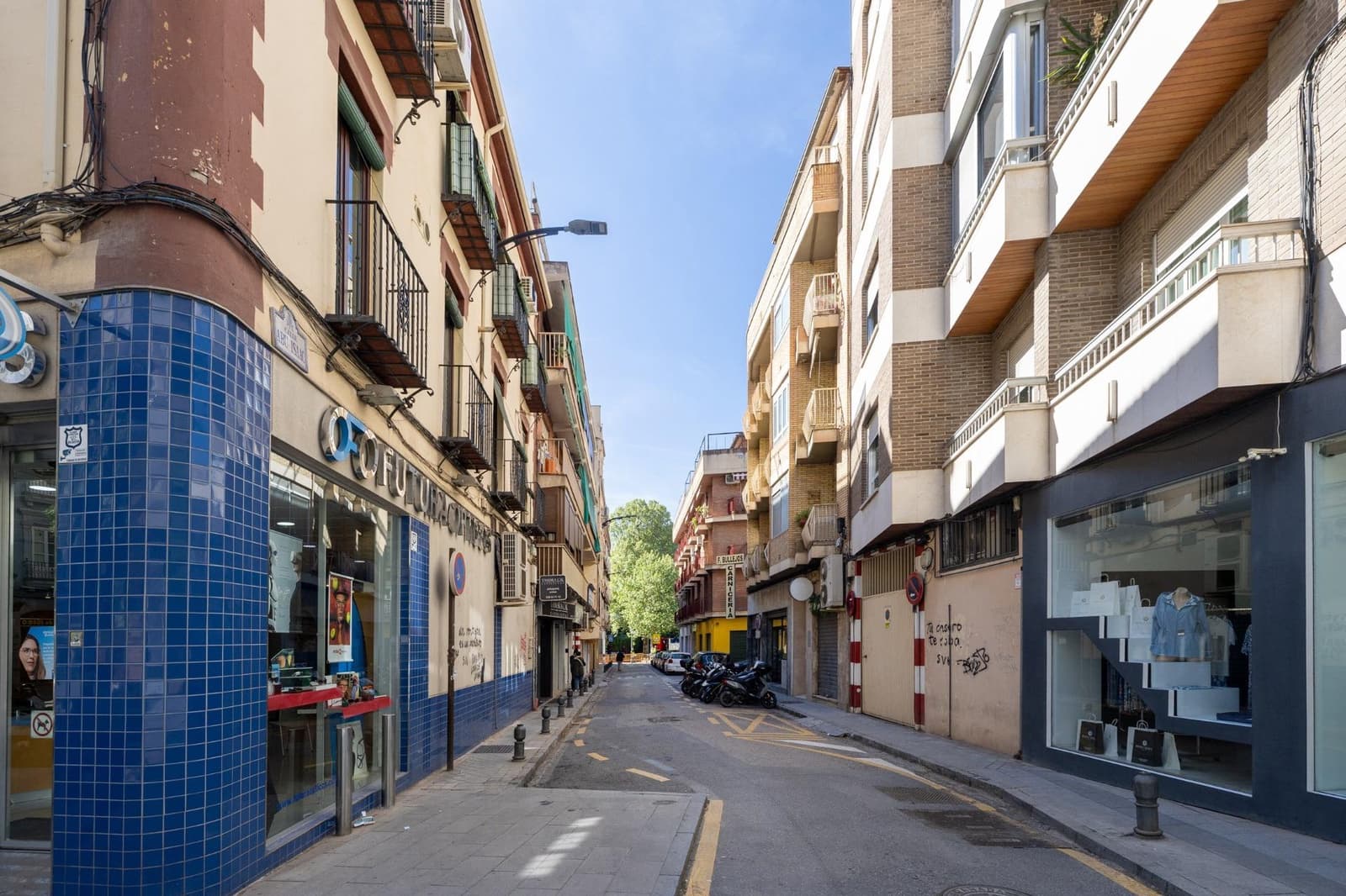 Comercial para venda em Granada cidade - 60 000 € (Ref: 9892579)