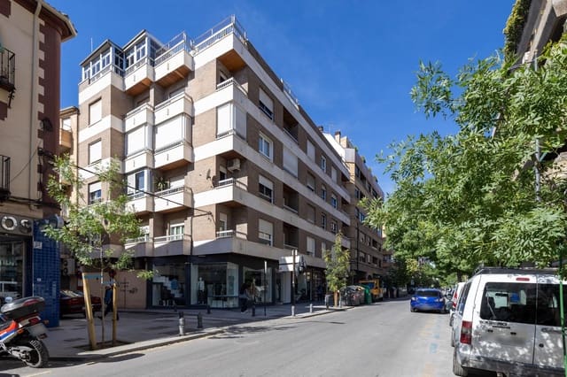 Comercial para venda em Granada cidade - 60 000 € (Ref: 9892579)