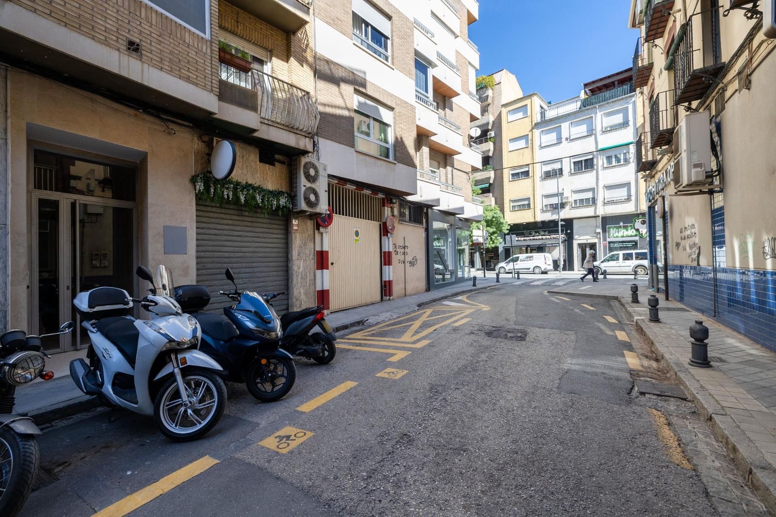 Comercial para venda em Granada cidade - 60 000 € (Ref: 9892579)
