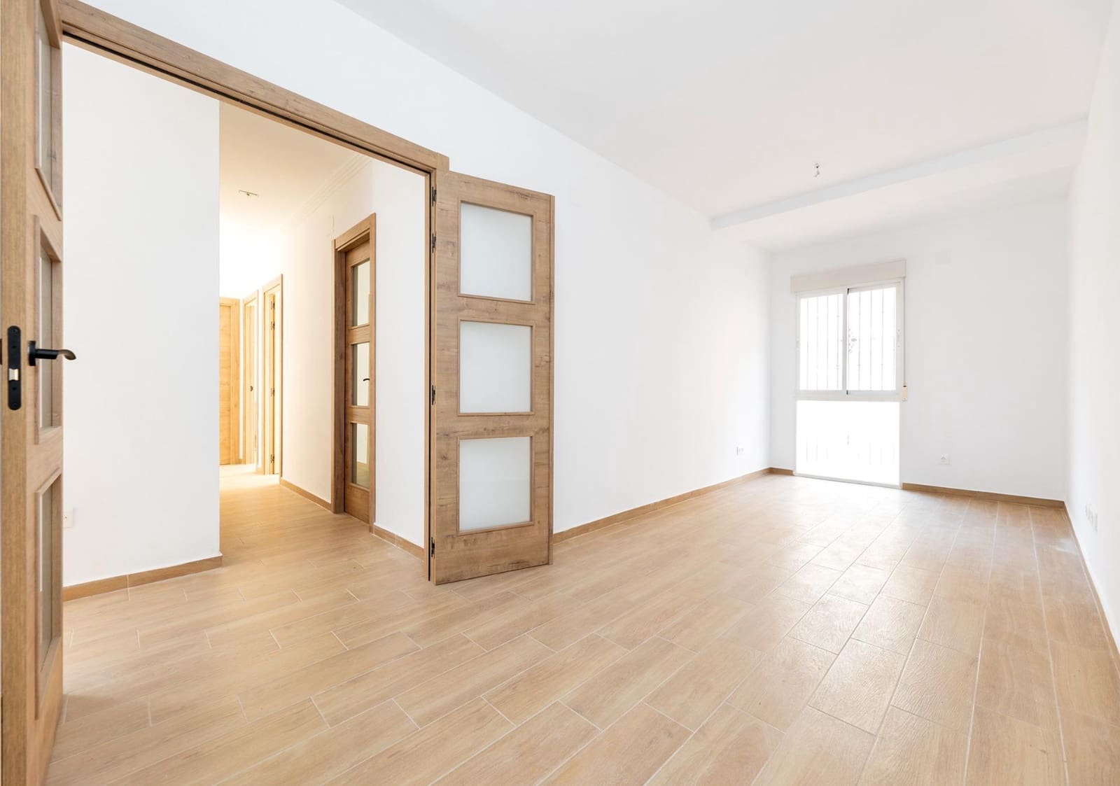 3 slaapkamer Flat te koop in Churriana de la Vega - € 177.000 (Ref: 9892581)