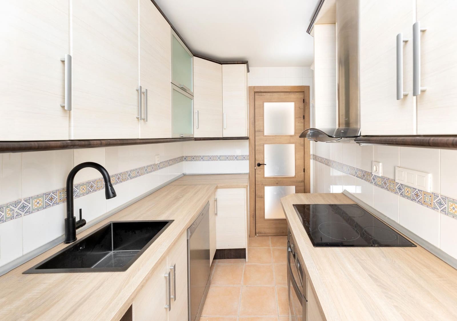 3 slaapkamer Flat te koop in Churriana de la Vega - € 177.000 (Ref: 9892581)