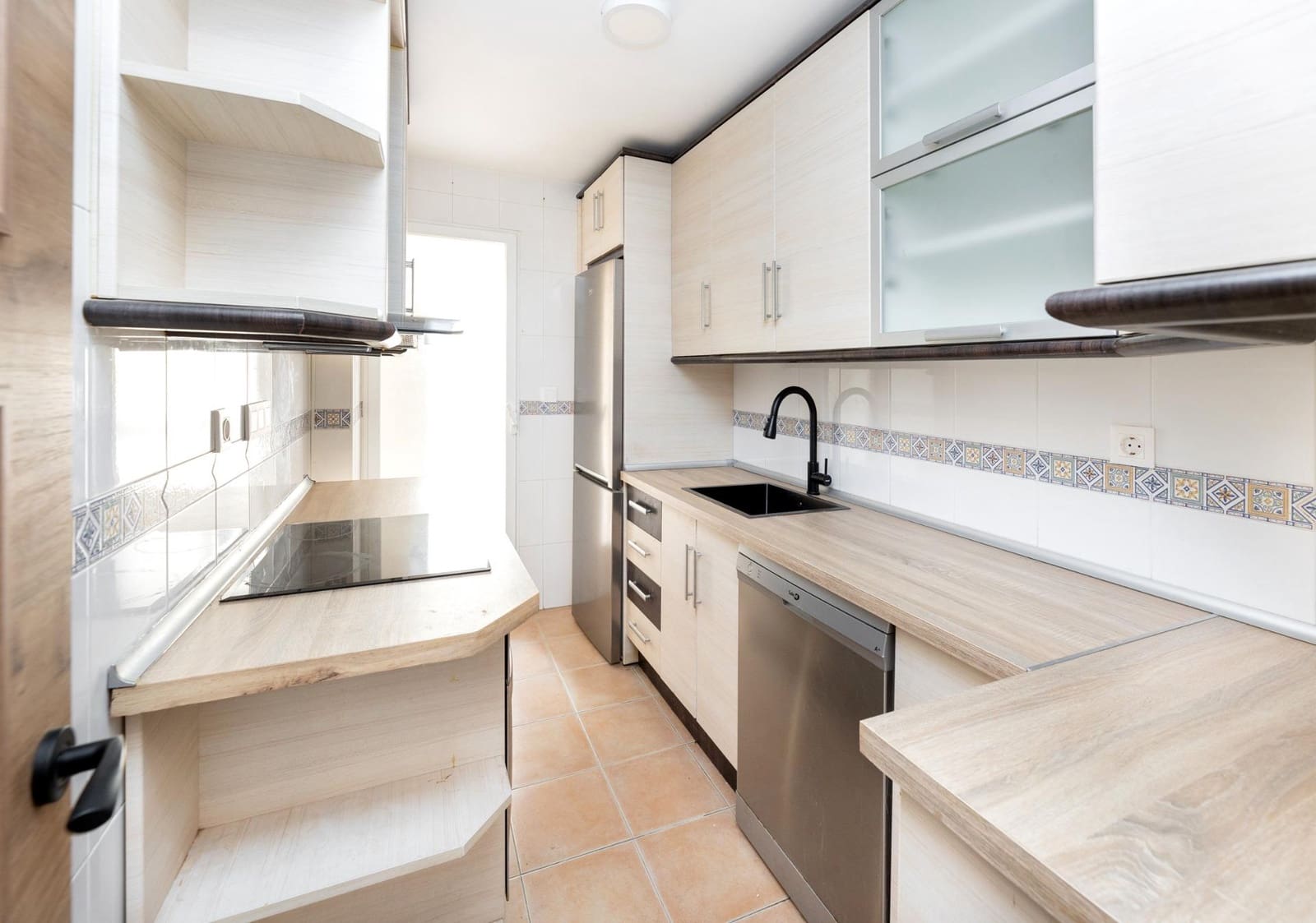 3 slaapkamer Flat te koop in Churriana de la Vega - € 177.000 (Ref: 9892581)