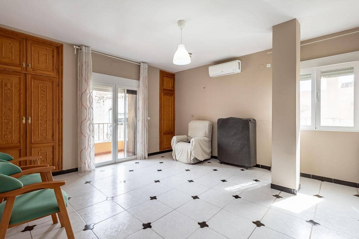 3 bedroom Villa for sale in Ogijares with pool garage - € 370,000 (Ref: 9892583)