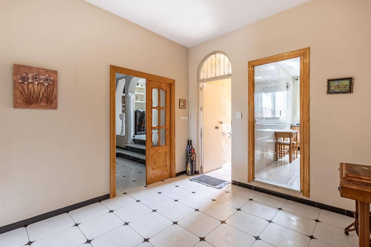 3 bedroom Villa for sale in Ogijares with pool garage - € 370,000 (Ref: 9892583)