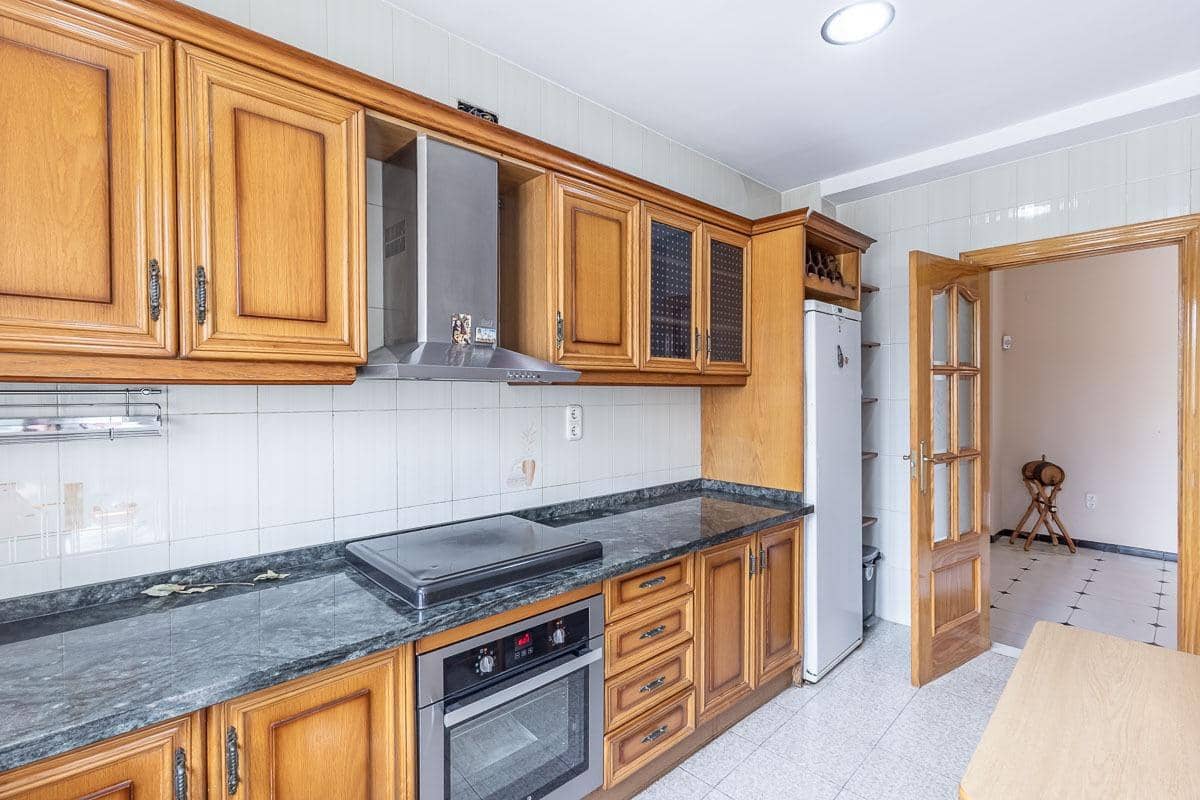 3 bedroom Villa for sale in Ogijares with pool garage - € 370,000 (Ref: 9892583)