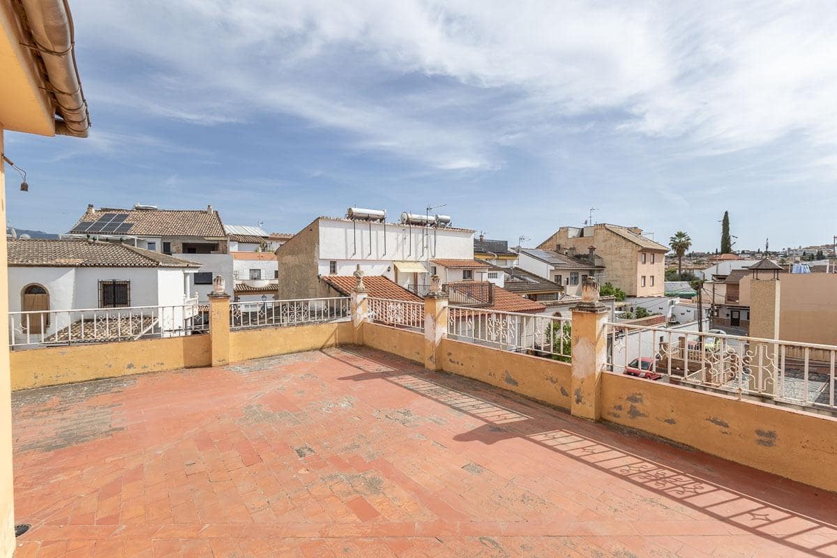3 bedroom Villa for sale in Ogijares with pool garage - € 370,000 (Ref: 9892583)