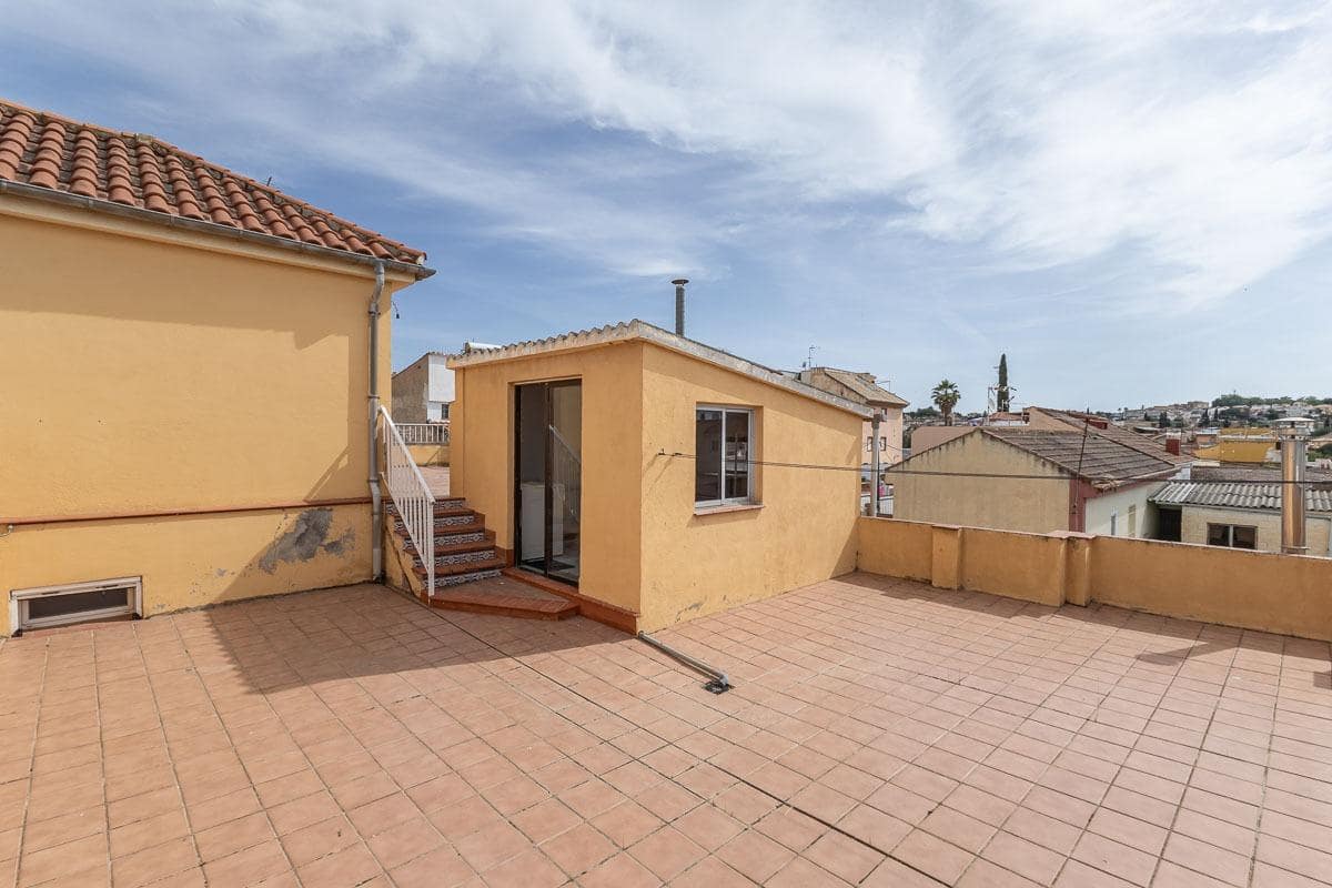 3 bedroom Villa for sale in Ogijares with pool garage - € 370,000 (Ref: 9892583)