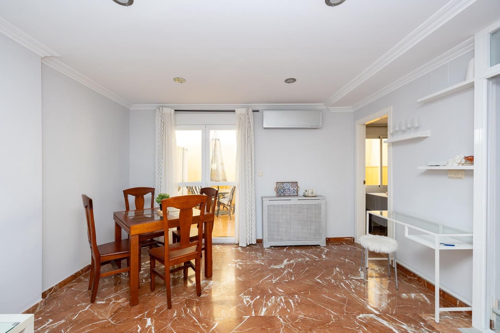 4 sypialnia Dom blizniak na sprzedaż w Cenes de la Vega z basenem garażem - 285 000 € (Ref: 9903837)