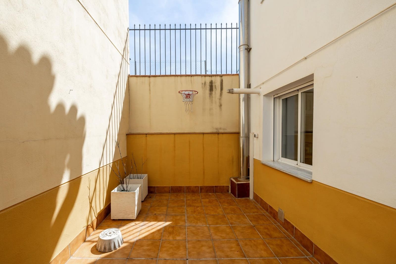 4 sypialnia Dom blizniak na sprzedaż w Cenes de la Vega z basenem garażem - 285 000 € (Ref: 9903837)