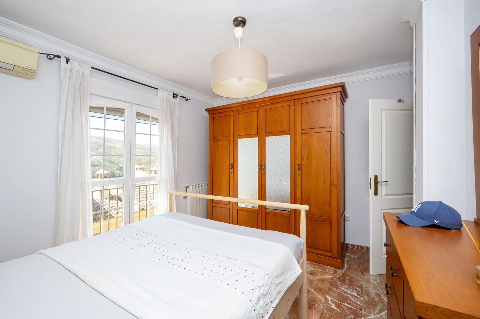 4 sypialnia Dom blizniak na sprzedaż w Cenes de la Vega z basenem garażem - 285 000 € (Ref: 9903837)