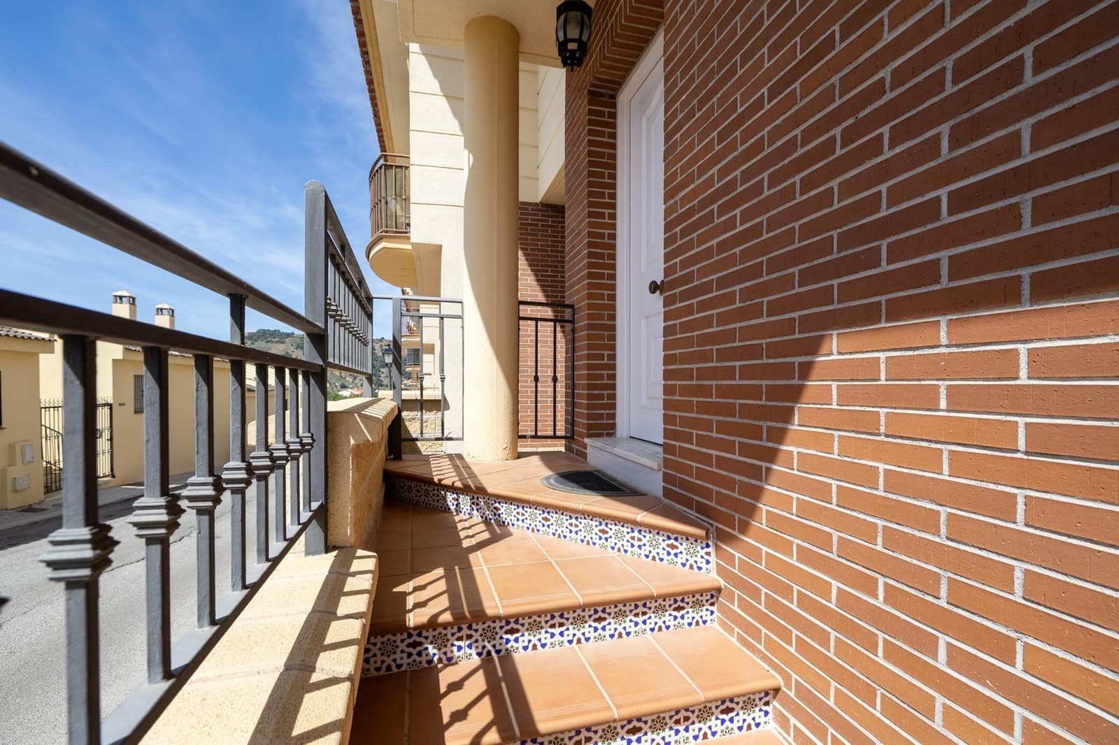 4 sypialnia Dom blizniak na sprzedaż w Cenes de la Vega z basenem garażem - 285 000 € (Ref: 9903837)