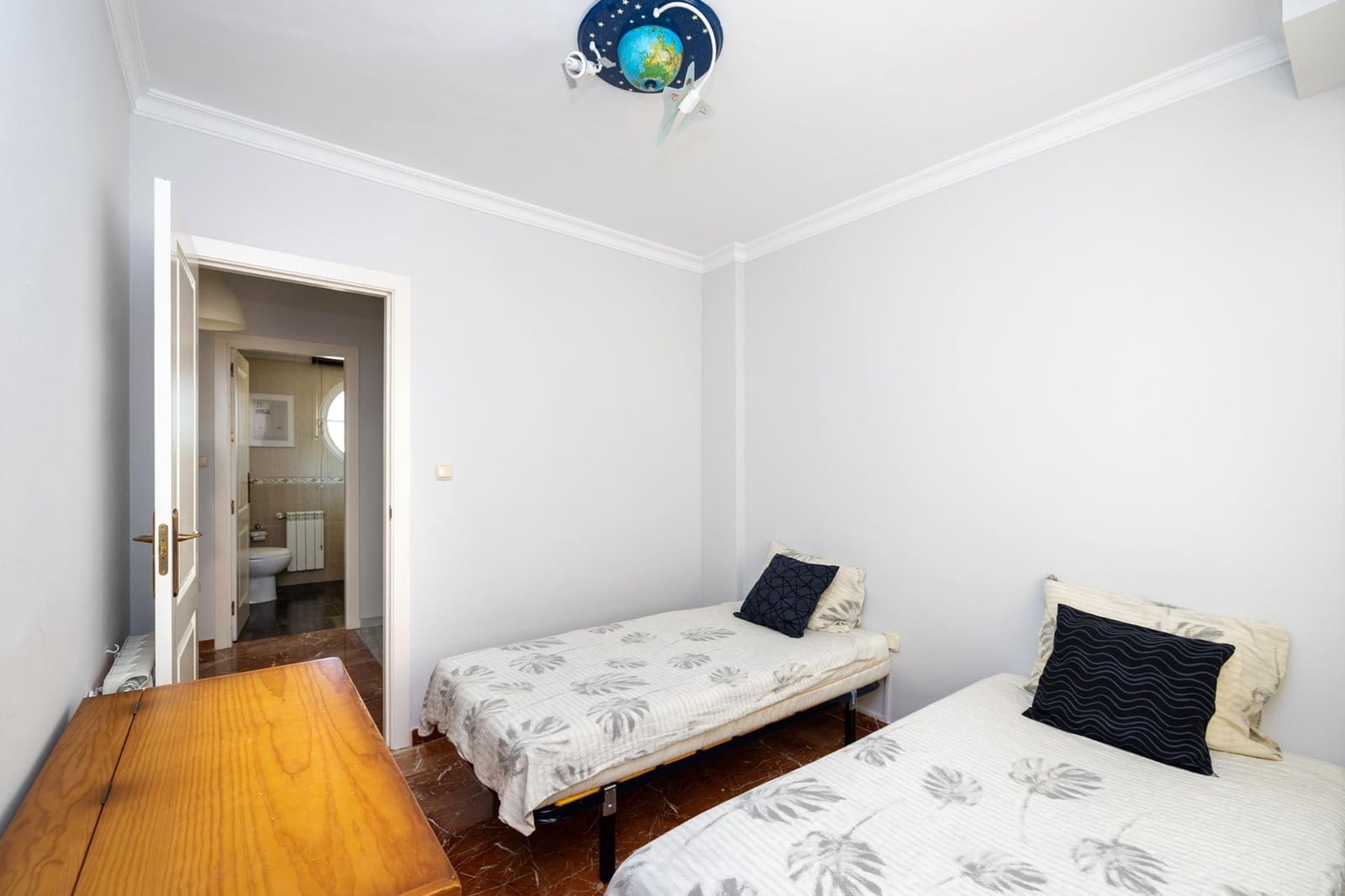 4 sypialnia Dom blizniak na sprzedaż w Cenes de la Vega z basenem garażem - 285 000 € (Ref: 9903837)