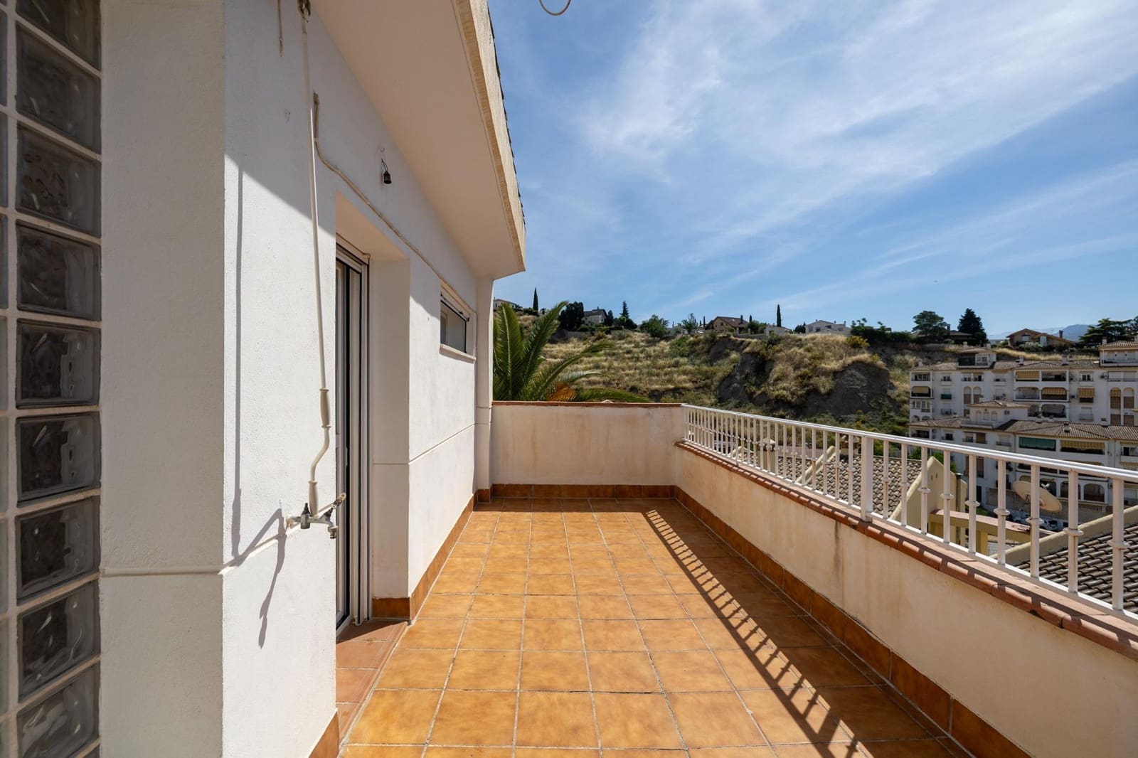 4 sypialnia Dom blizniak na sprzedaż w Cenes de la Vega z basenem garażem - 285 000 € (Ref: 9903837)