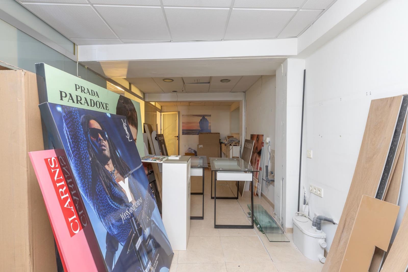 Komercyjne na sprzedaż w Miasto Grenada - 450 000 € (Ref: 9903838)