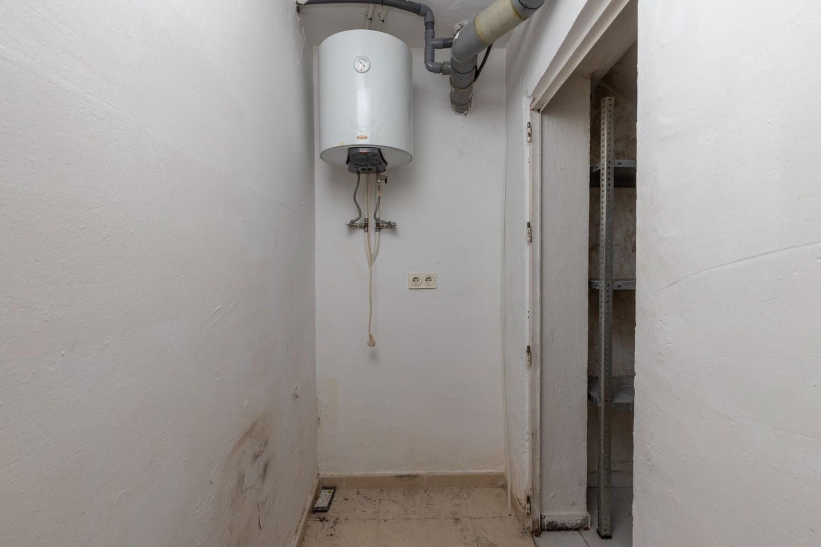 Komercyjne na sprzedaż w Miasto Grenada - 450 000 € (Ref: 9903838)